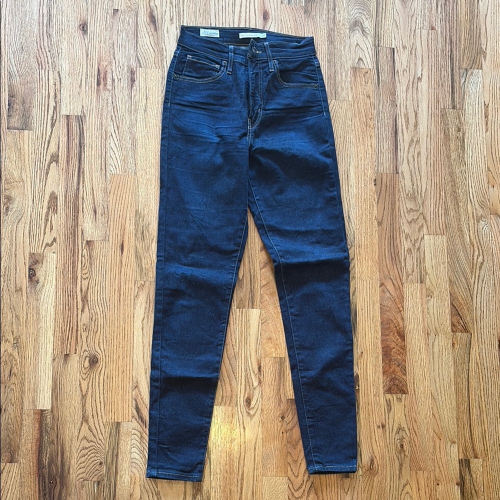 Levi's Dark Blue High-Rise Skinny Jeans